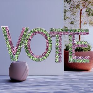 Beautiful pink and green brooch absolutely beautiful